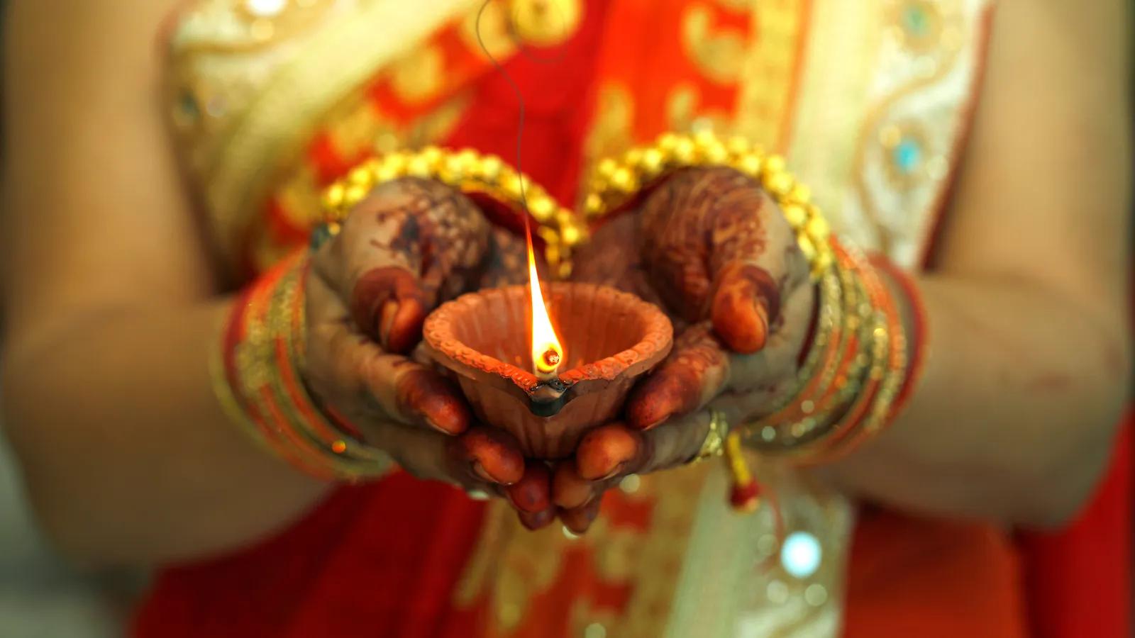 [CF Fairview Mall] - Shine bright this Diwali