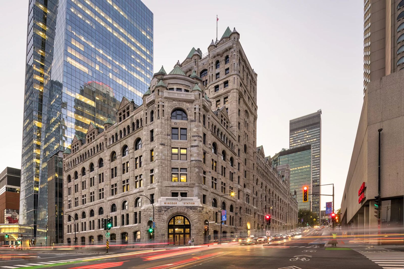 [Office] [Gare Windsor] - Building Exterior Birds Eye View