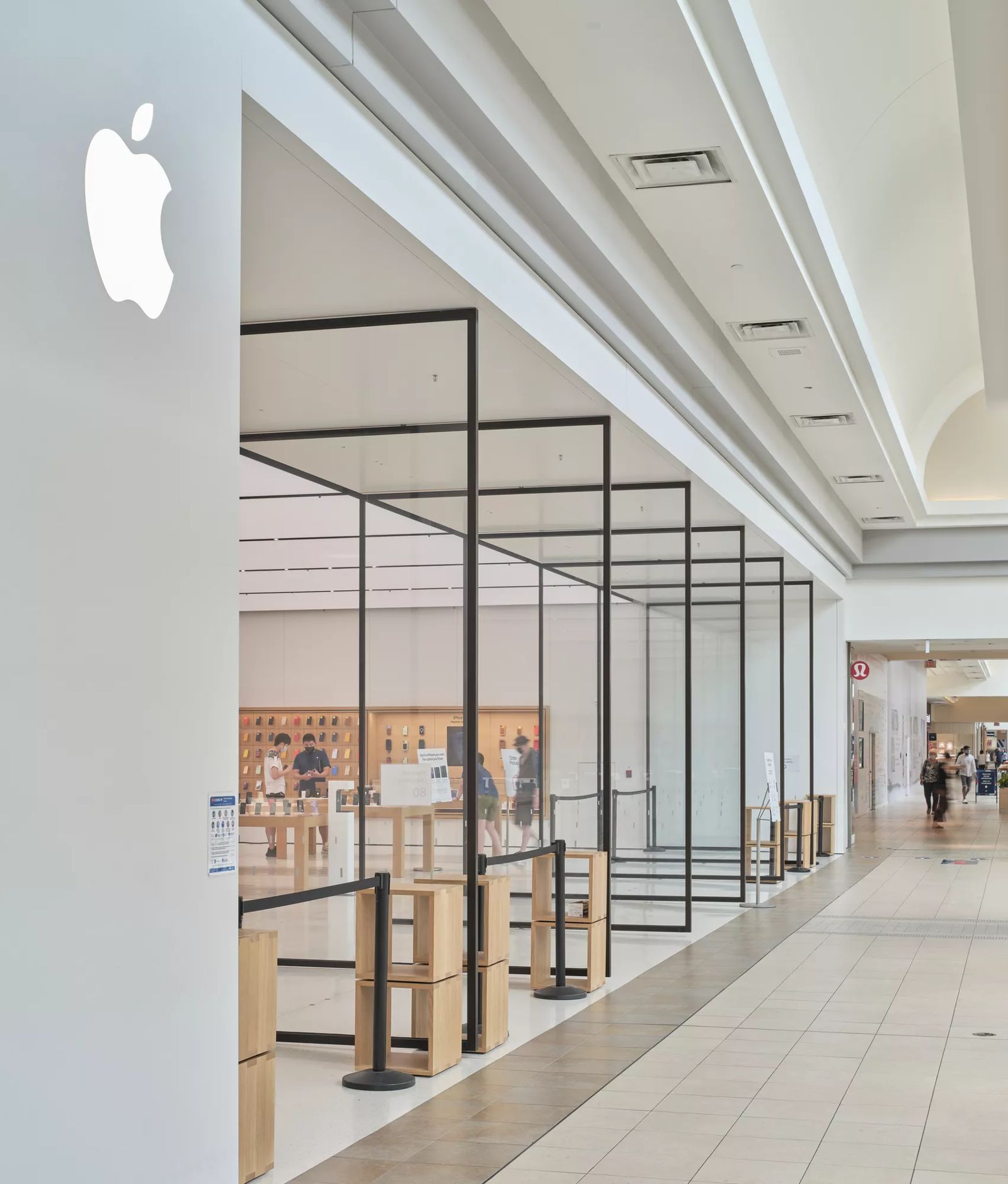 CF Fairview Mall - Apple