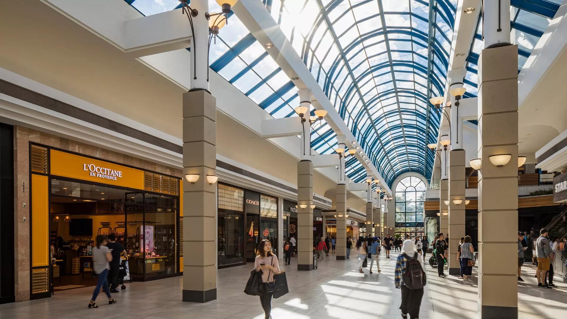  CF Richmond Centre Interior Daytime