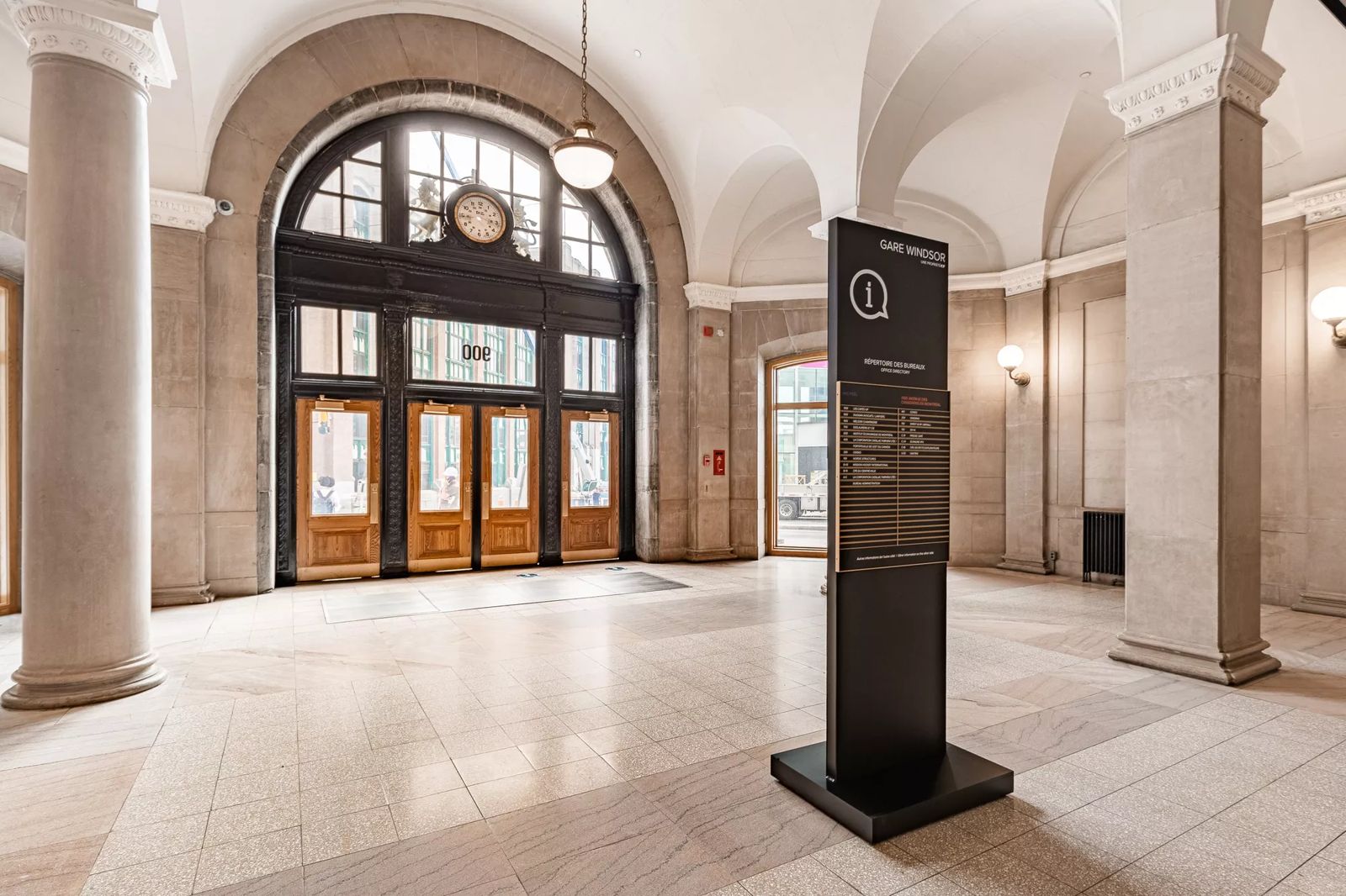 [Office] [Gare Windsor] - Interior Architecture doors