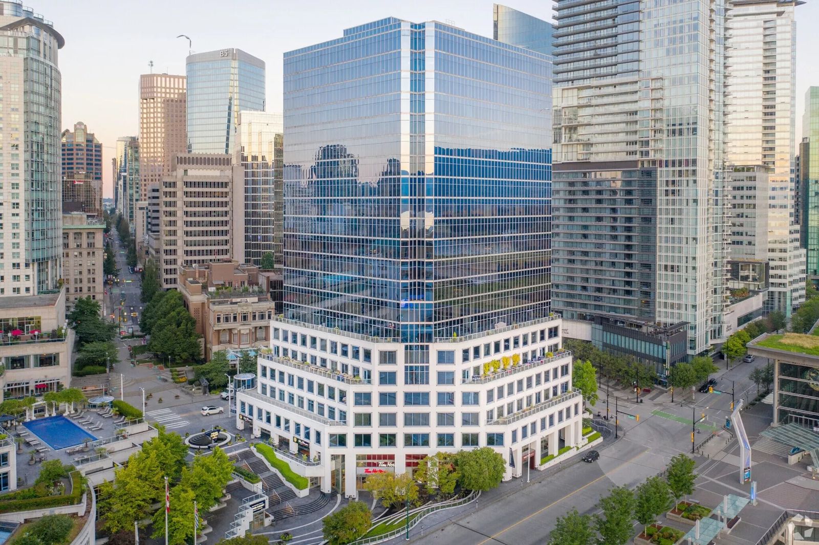 200-Burrard-St-Vancouver-BC-Primary-Photo-1