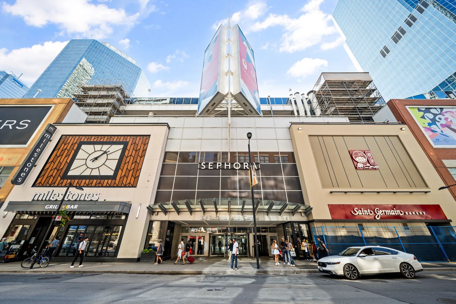 250 Yonge Exterior
