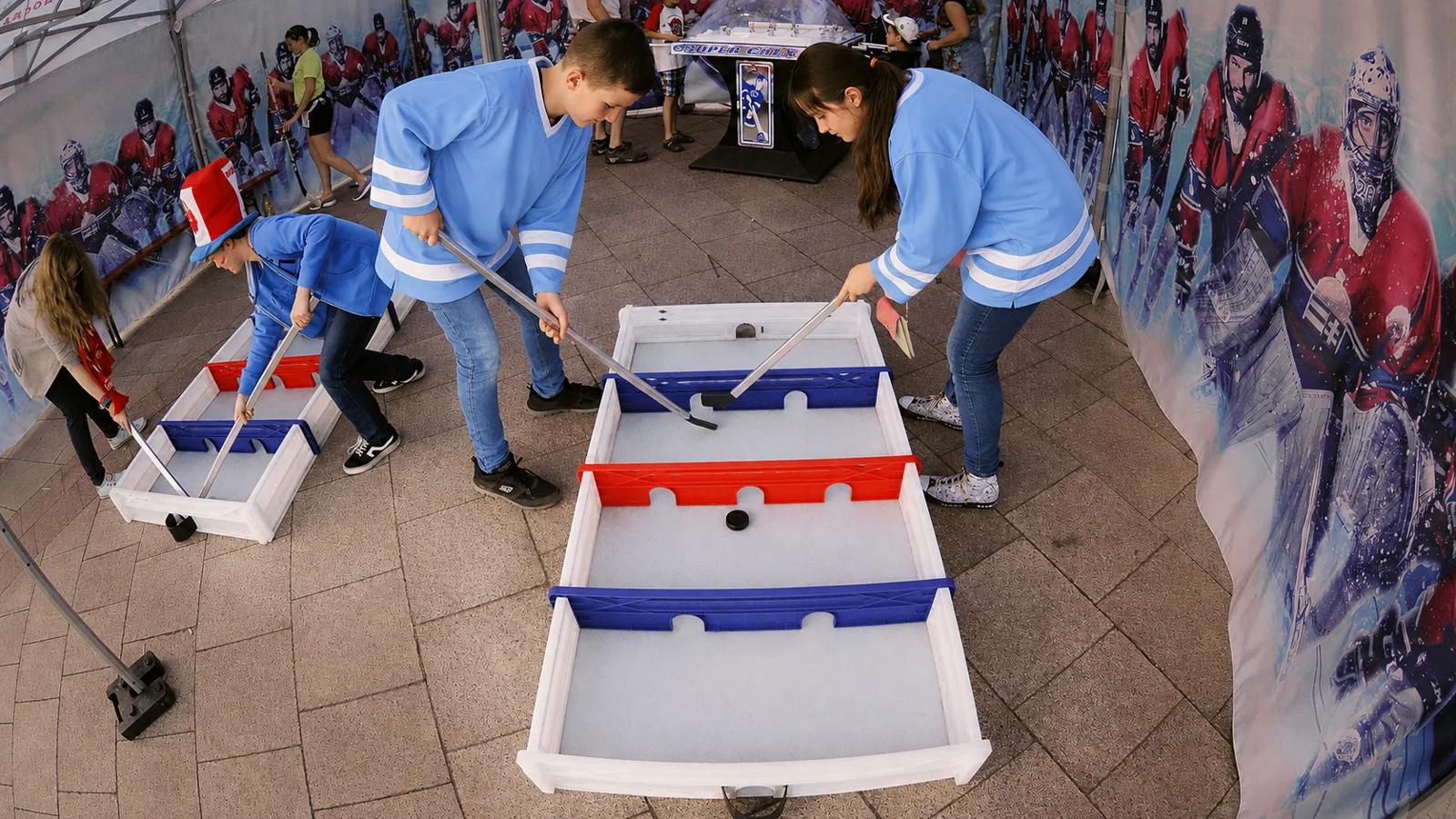 [CF Masonville Place] Hockey Hall of Fame Fan Zone