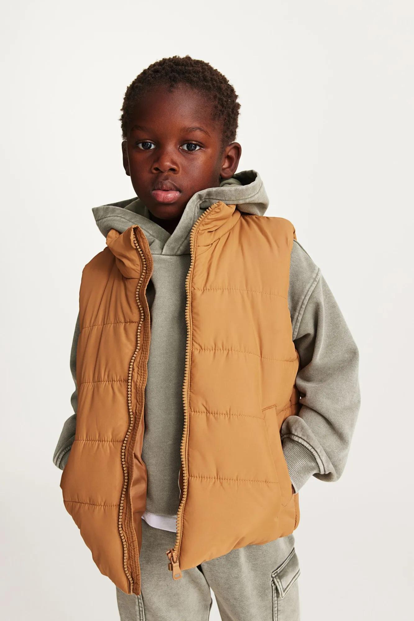 Chinook | STL24 | Puffer Vest | H&M | Image