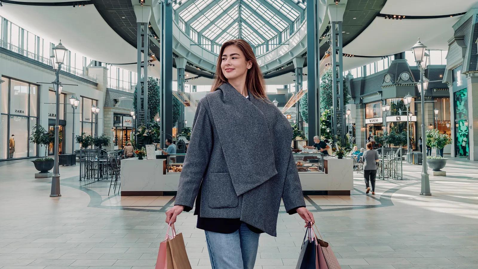 [CF Carrefour Laval] New Regular Operating Hours 