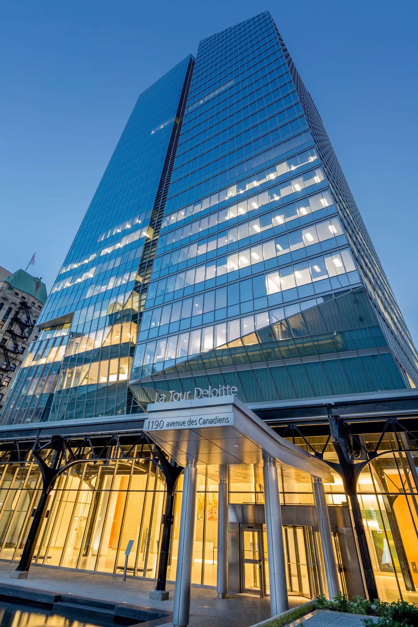 [Office] [La Tour Deloitte] - Exterior Building Birds Eye View