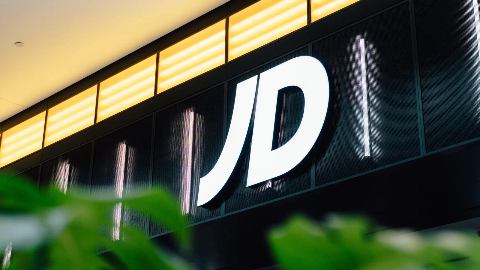 [CF Fairview Pointe Claire] JD Sports is here