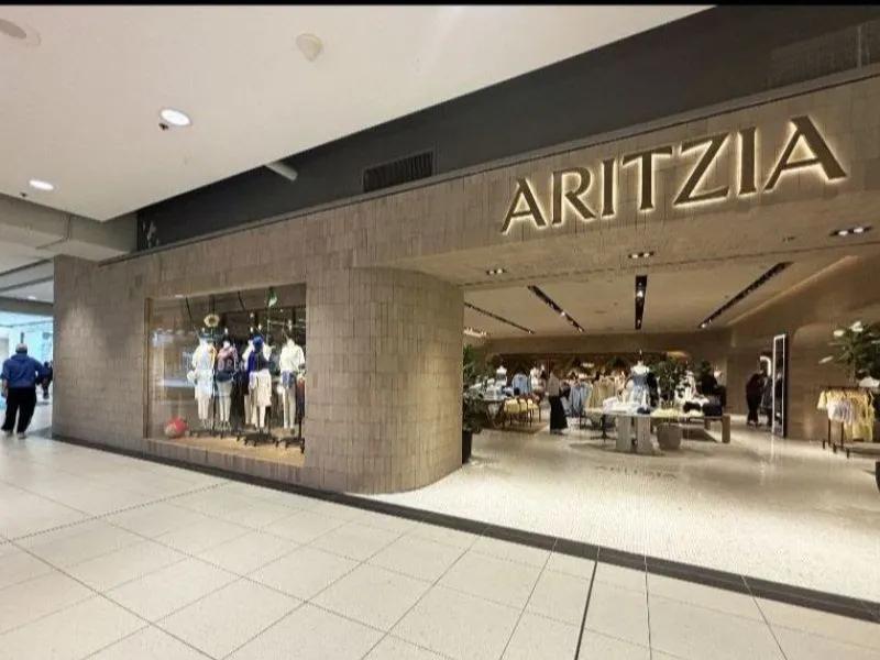 [CF Toronto Eaton Centre] Aritzia Toronto Eaton Centre (Retail)