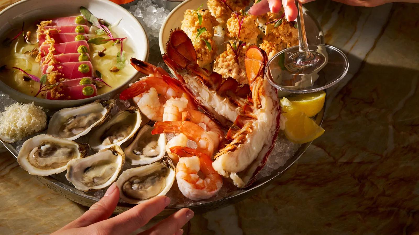 [CF Polo Park] Mother's Day at Earls