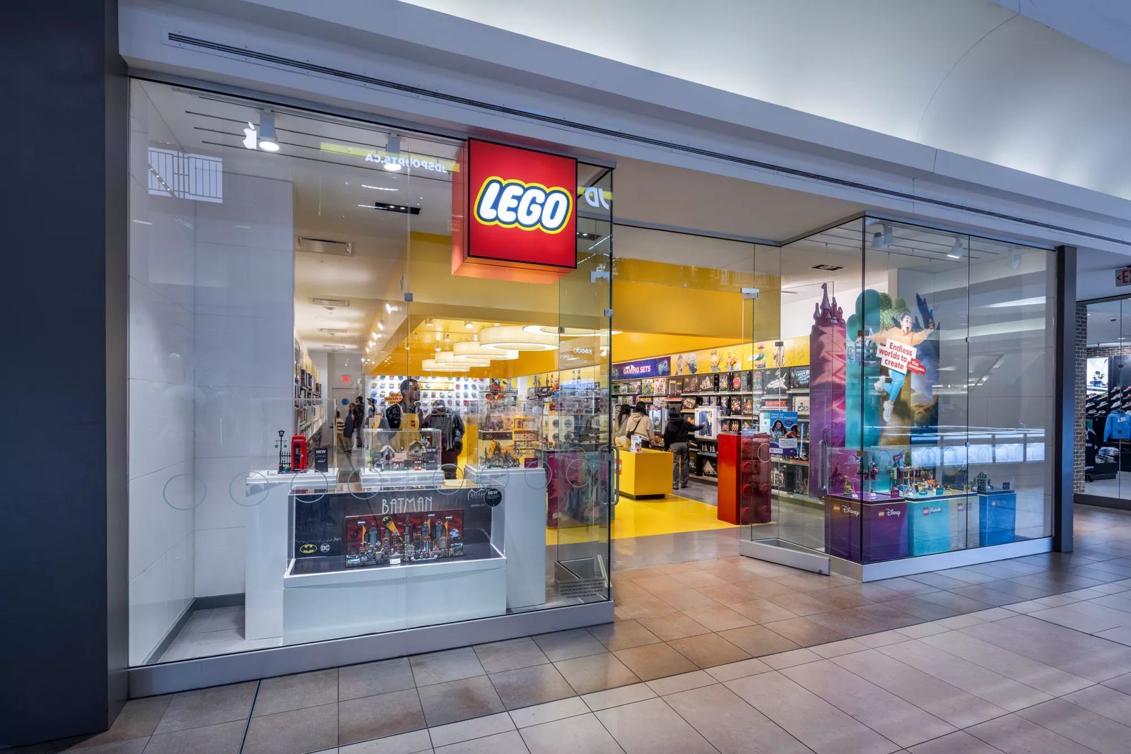 CF Fairview Mall - Lego