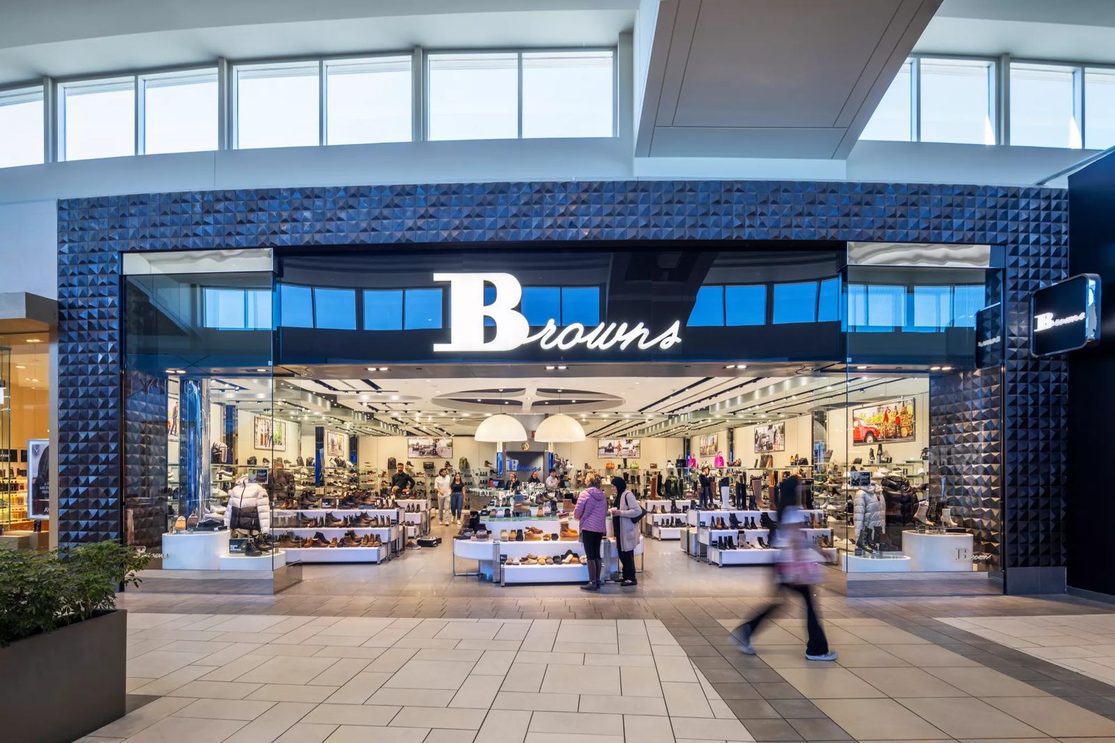 [Retail][Market Mall] Browns