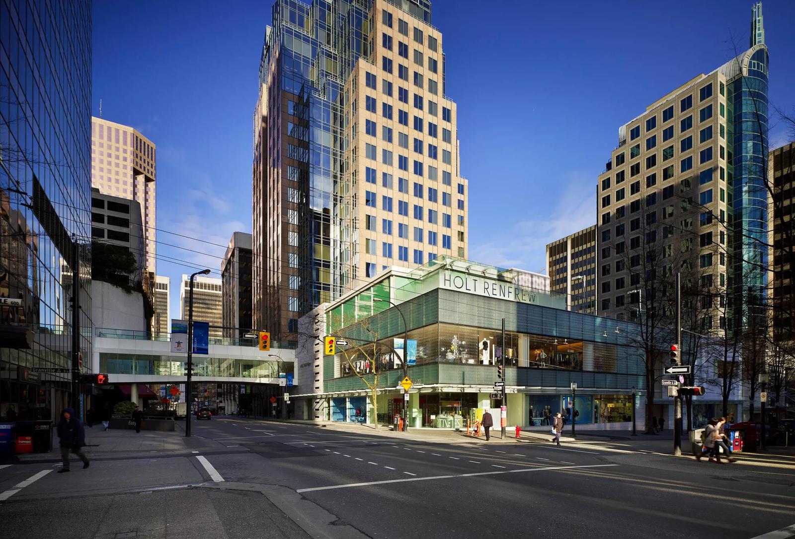 [CF Pacific Centre] Holt Renfrew 