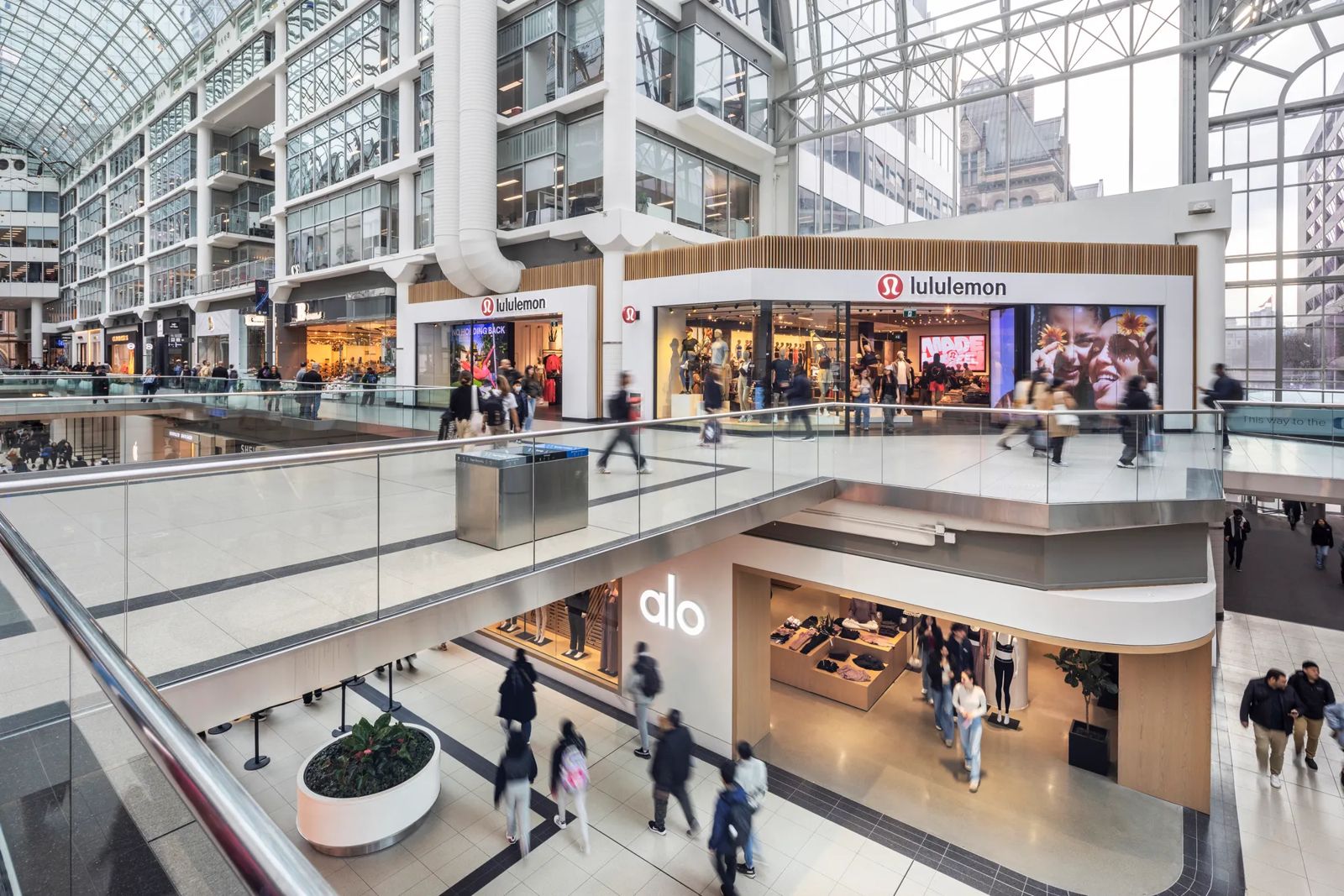 [Retail][Eaton Centre] Photo Gallery 8