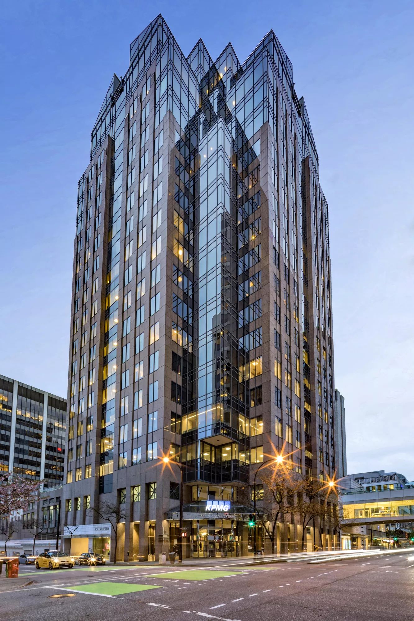 [Office] [Pacific Centre] - 777 Dunsmuir