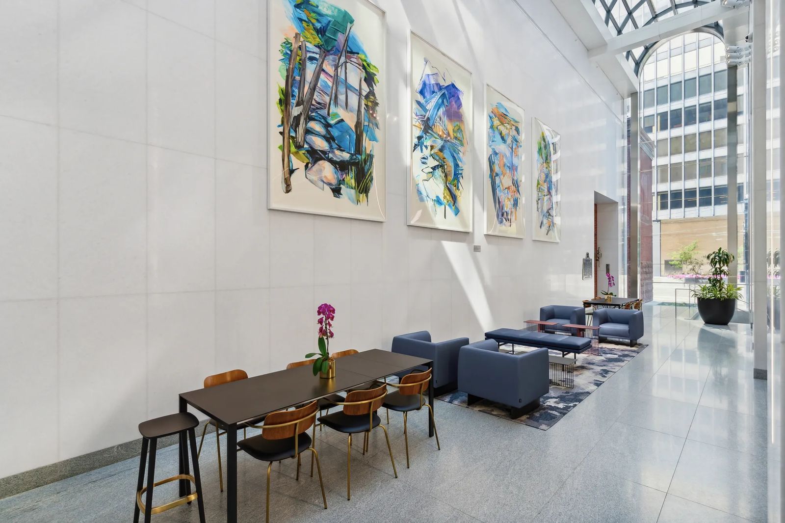 95 Wellington sitting area in lobby