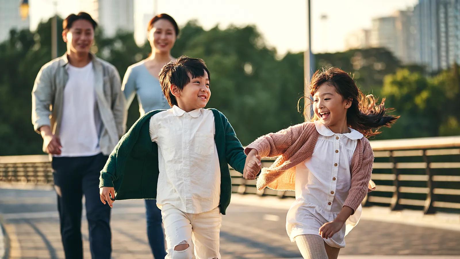 [CF Pacific Centre] Family Vacation?  