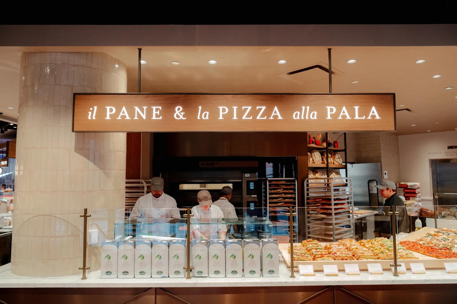 [CF Toronto Eaton Centre] La Pizza alla Pala