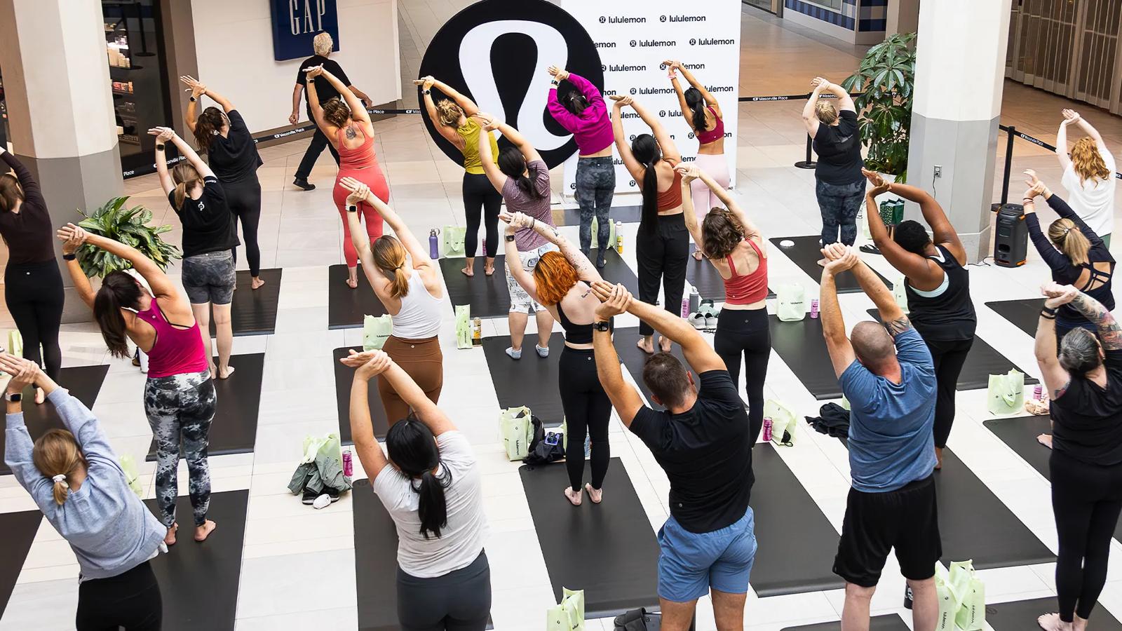 [CF Masonville Place] lululemon Yoga Series 