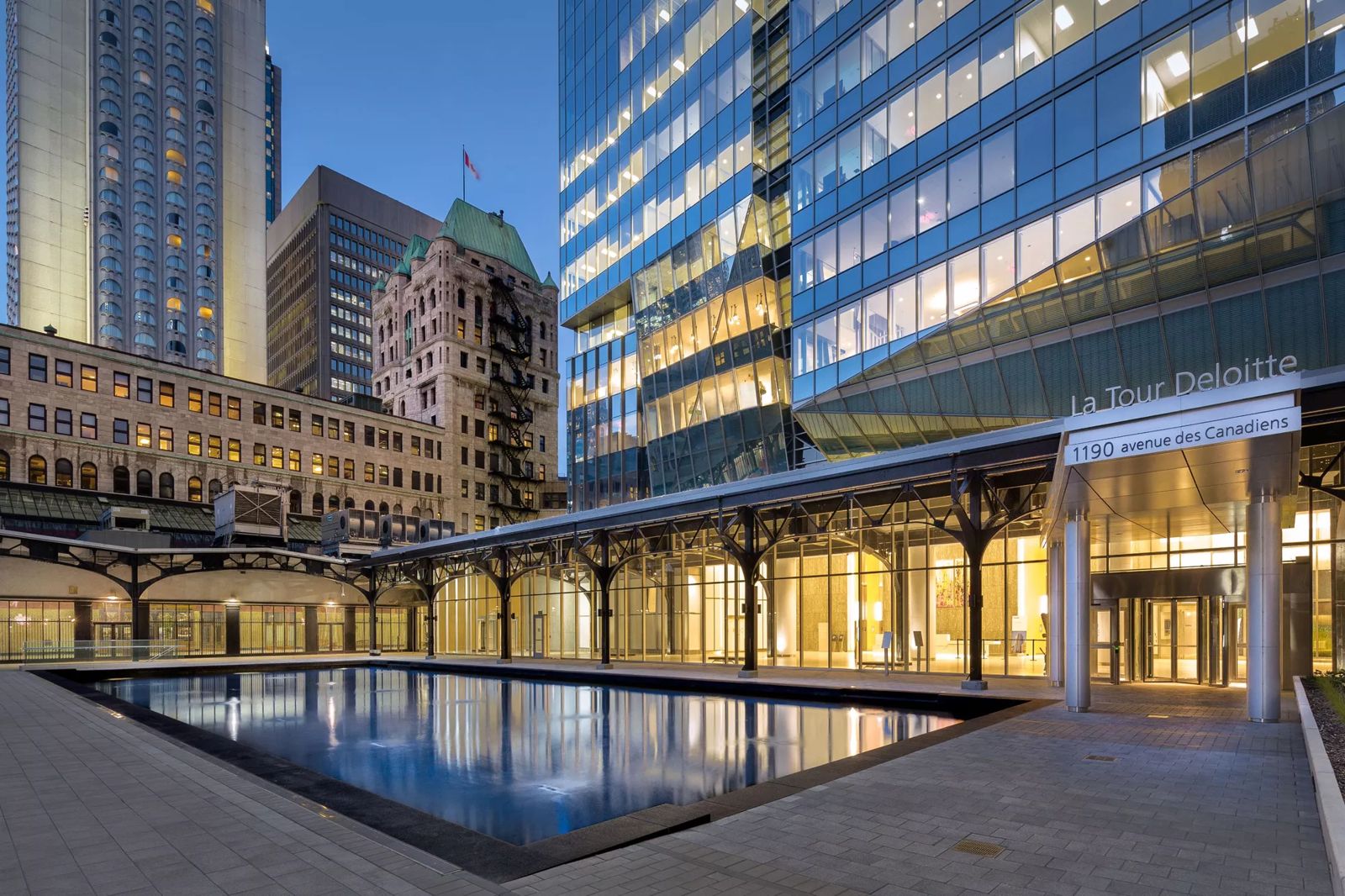 [Office] [La Tour Deloitte] - Outdoor Pool