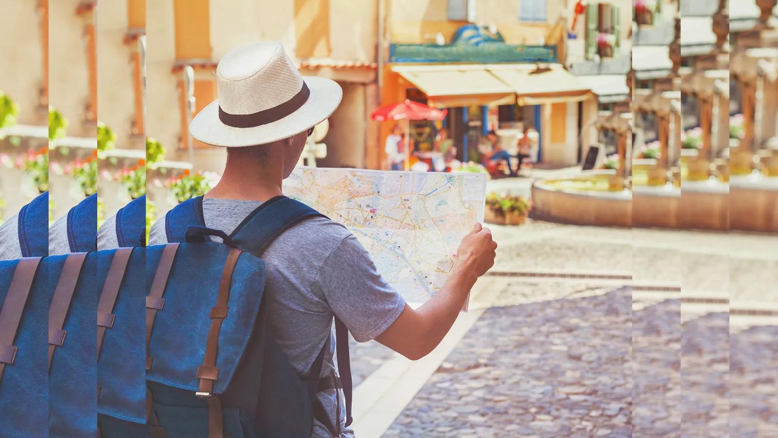 [CF Rideau Centre] - International Experience Canada