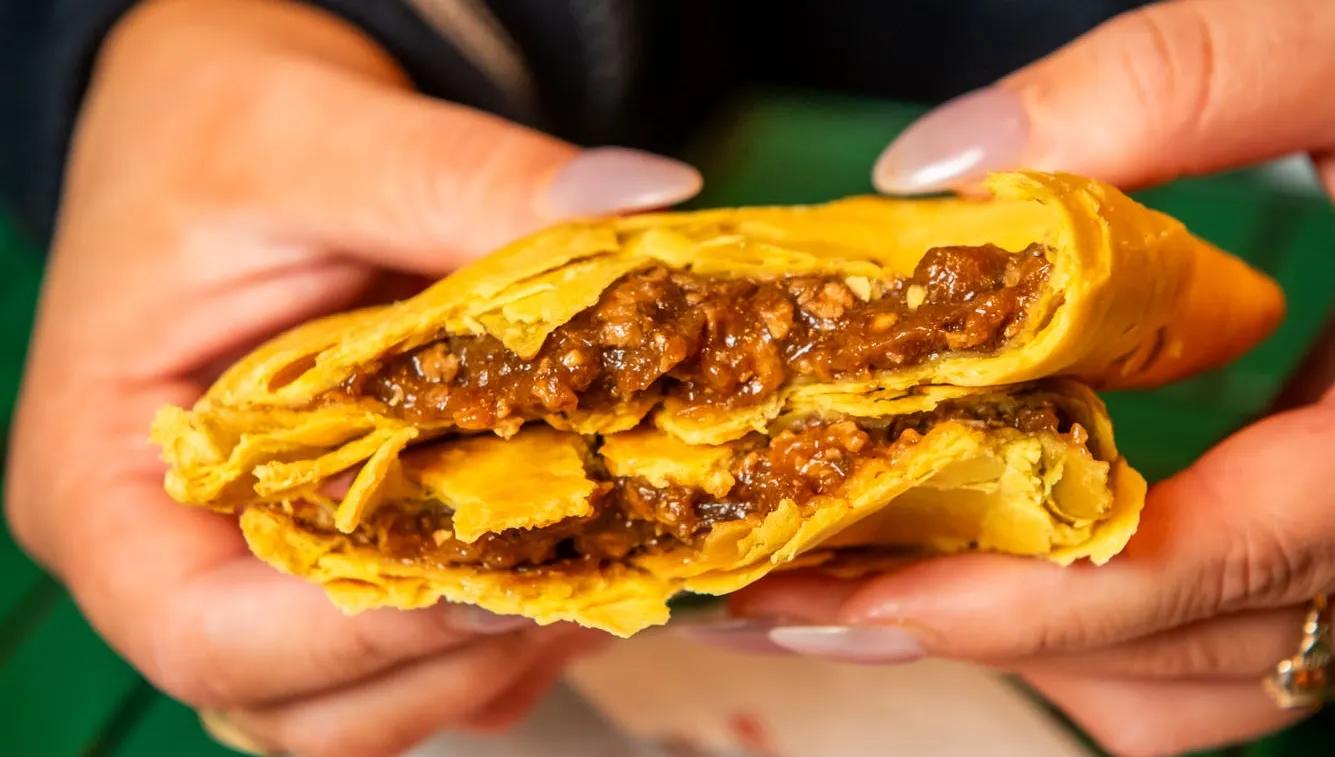 [CF Toronto Eaton Centre] Randy's Patties