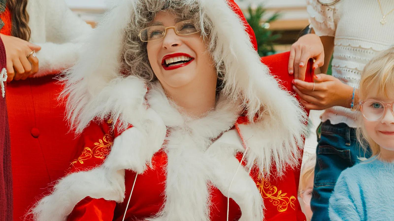 [Holiday Hub] Roaming Ms Claus 2025