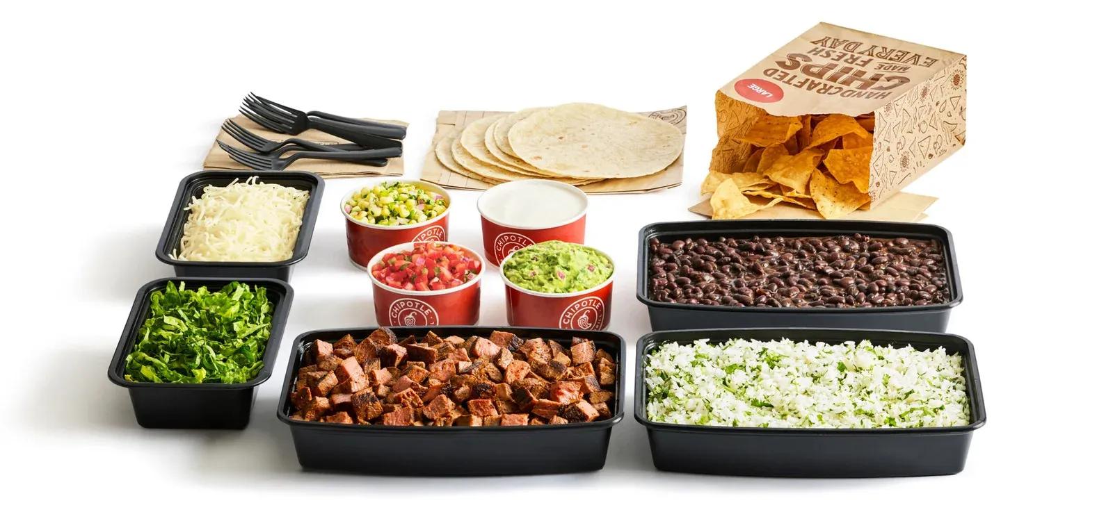 [CF Rideau Centre] Build-your-own Chipotle