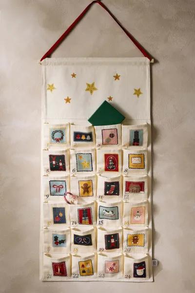 [CF Toronto Eaton Centre] Simons - Product Spotlight / Build A Fit - Product 5