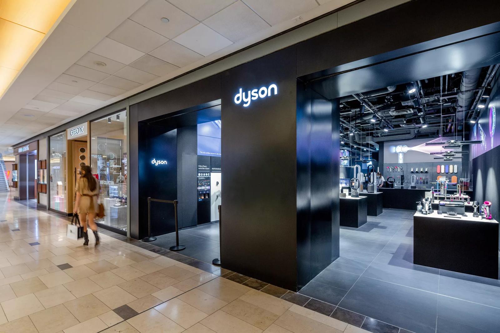 [CF Pacific Centre] Over 100 Luxury Retailers 
