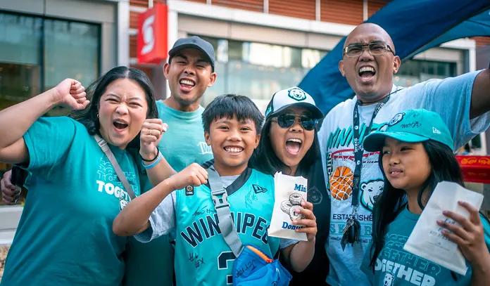 [CF Polo Park] Winnipeg Sea Bears Weekend Takeover at CF Polo Park 2