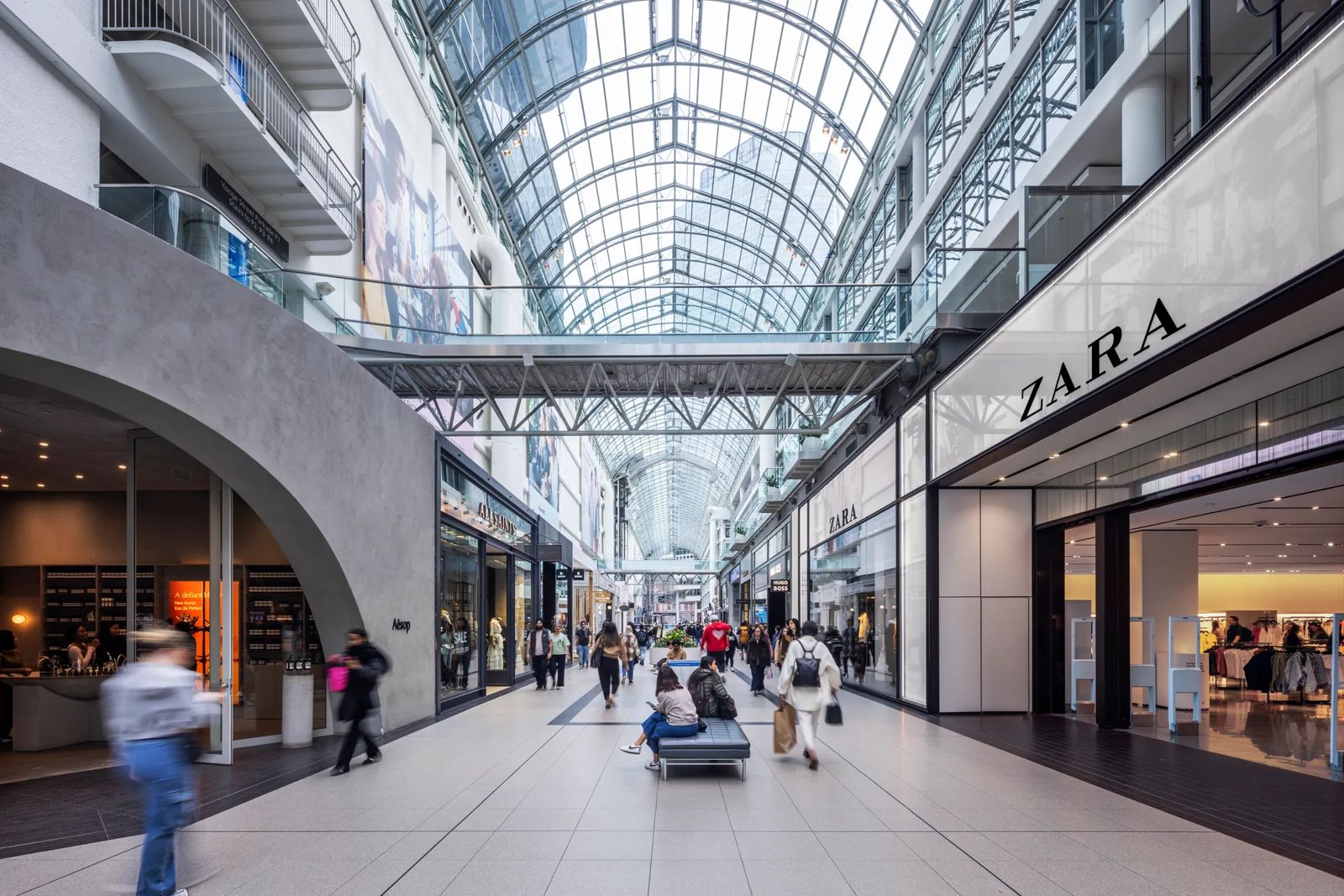 [Retail][Eaton Centre] Photo Gallery 5