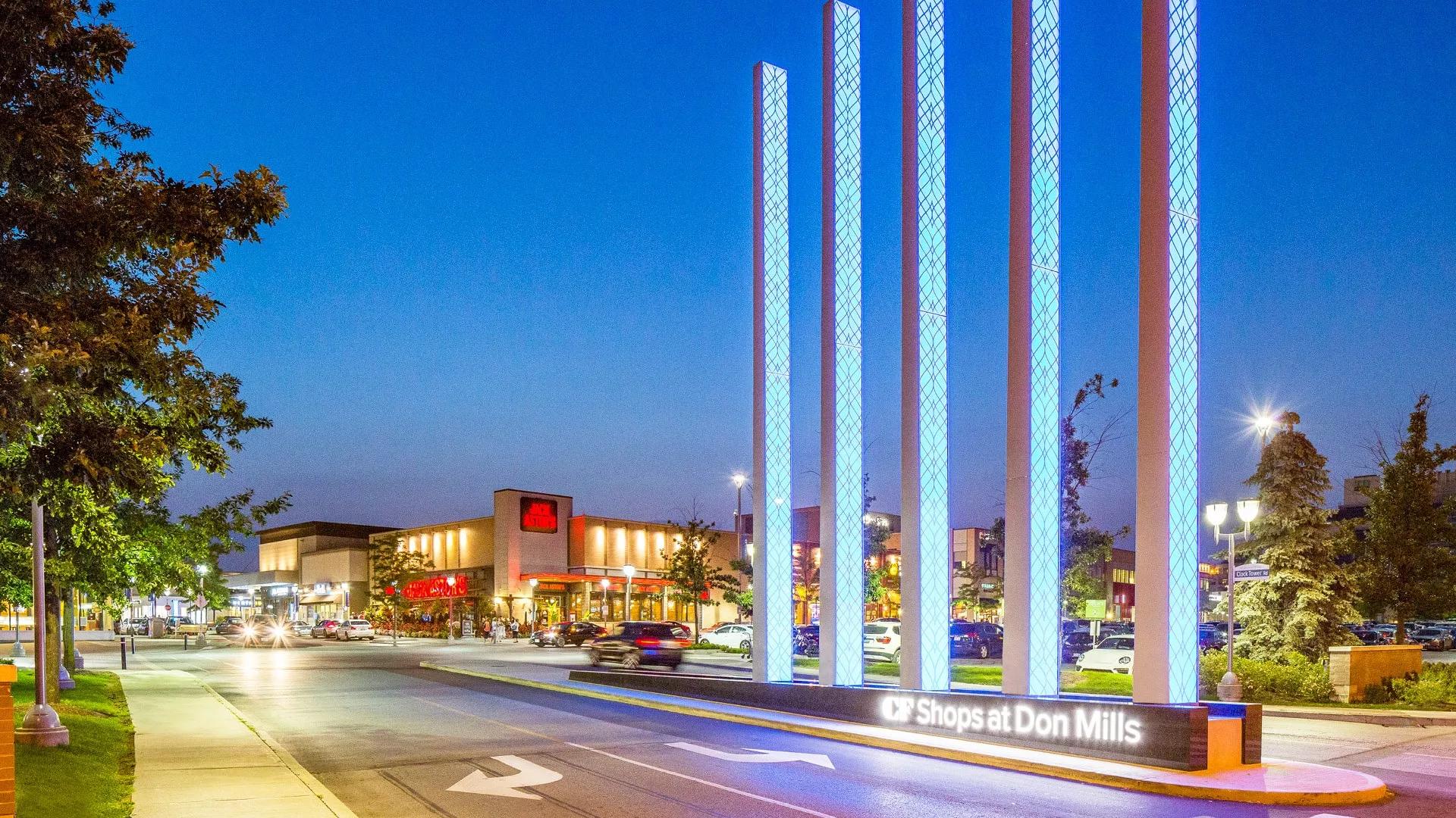  CF Shops At Don Mills Exterior Entrance