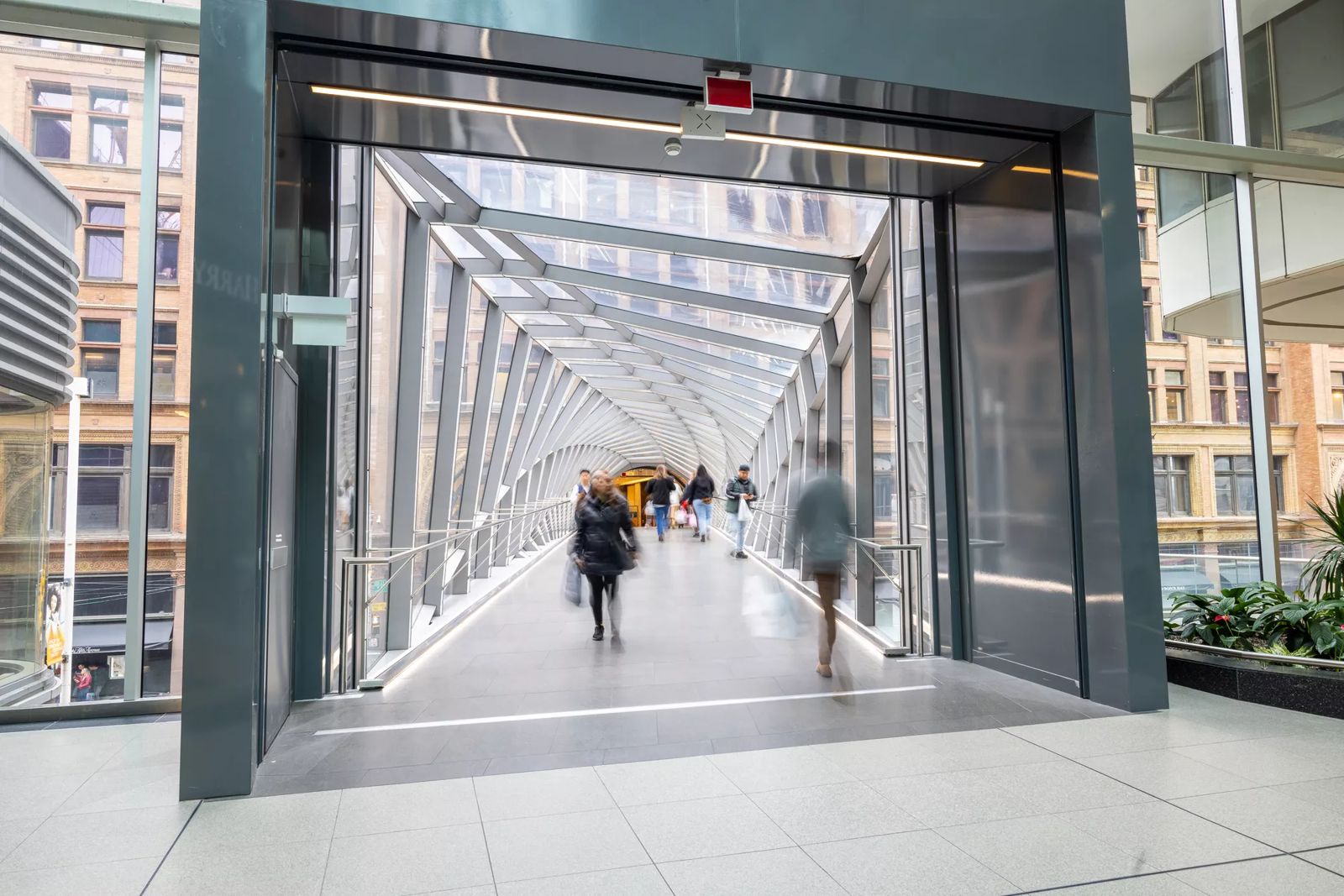 [Retail][Eaton Centre] Photo Gallery 9